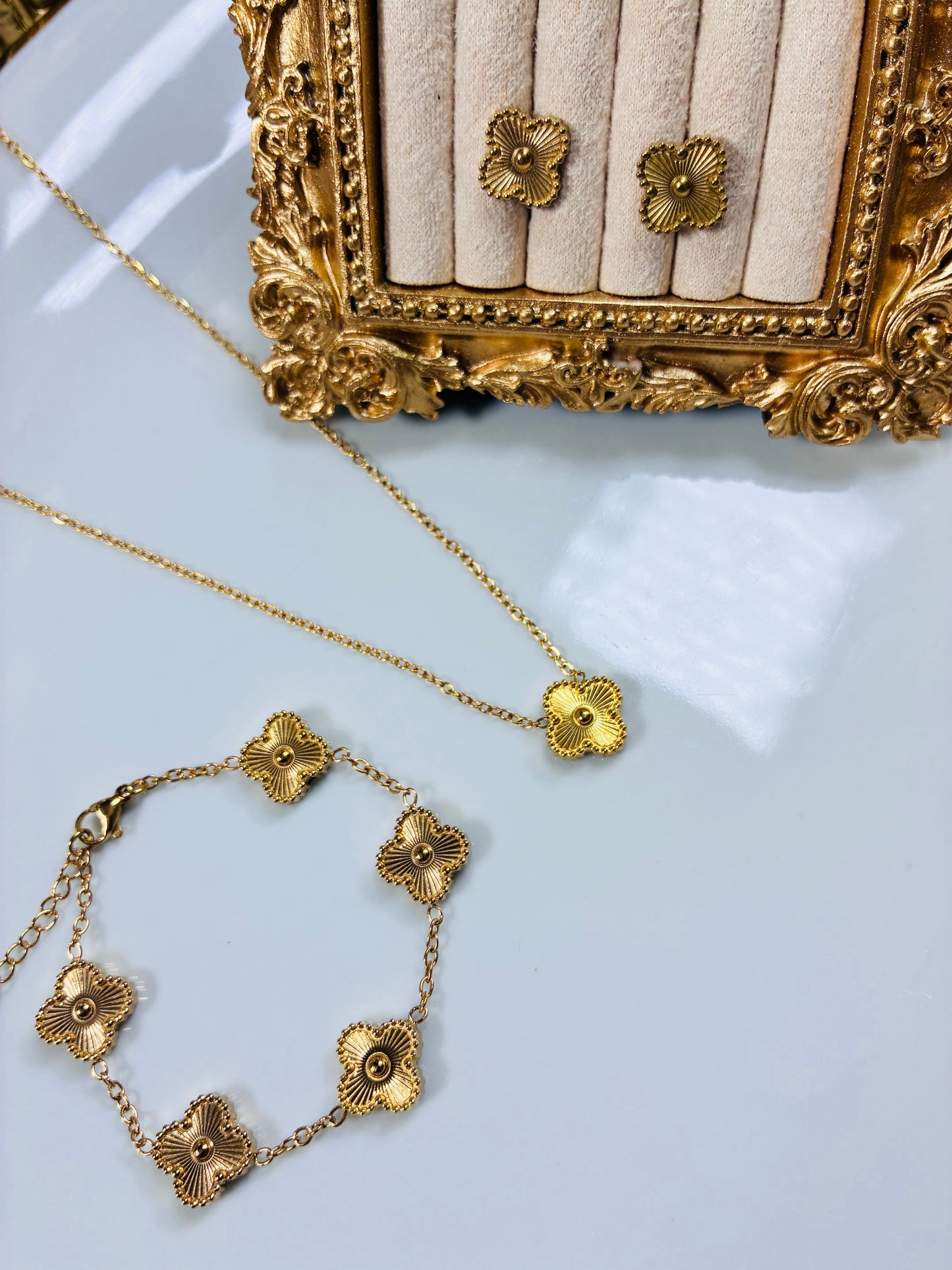 Set Clover