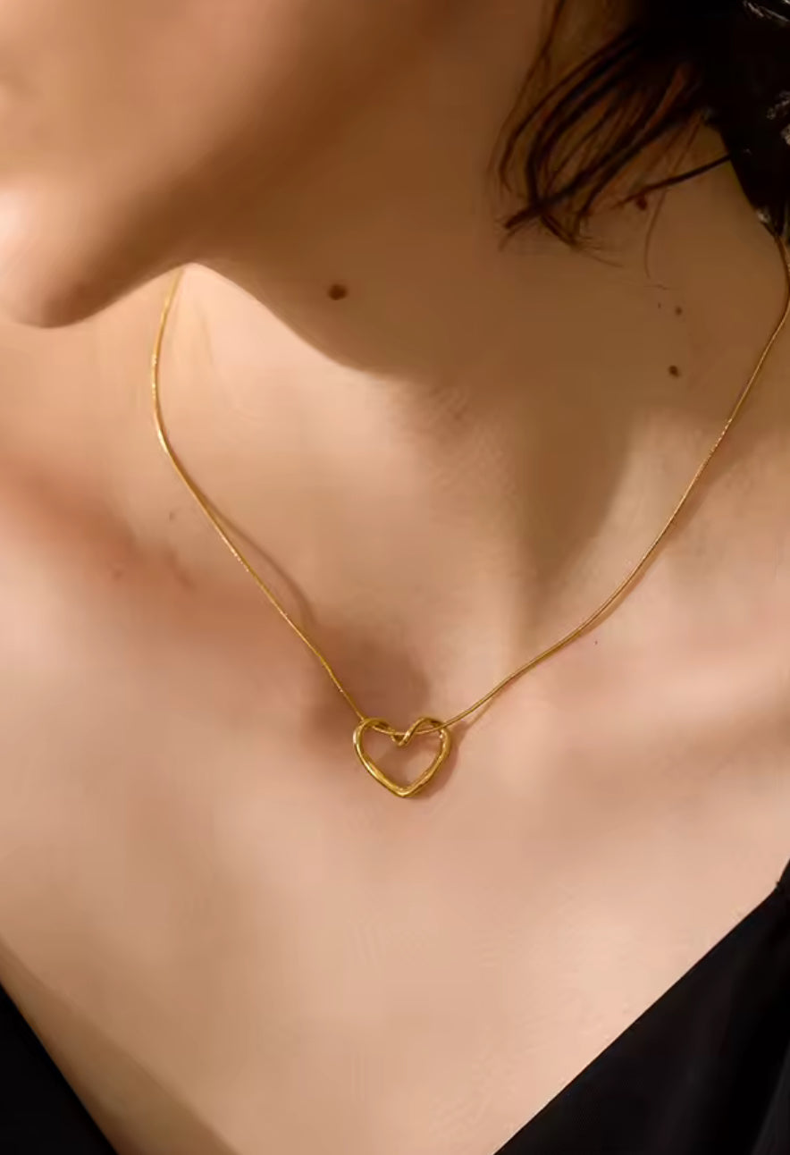 Collar Minimalista