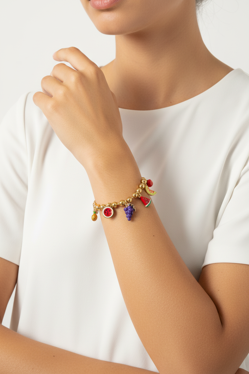Pulsera frutas en modelo