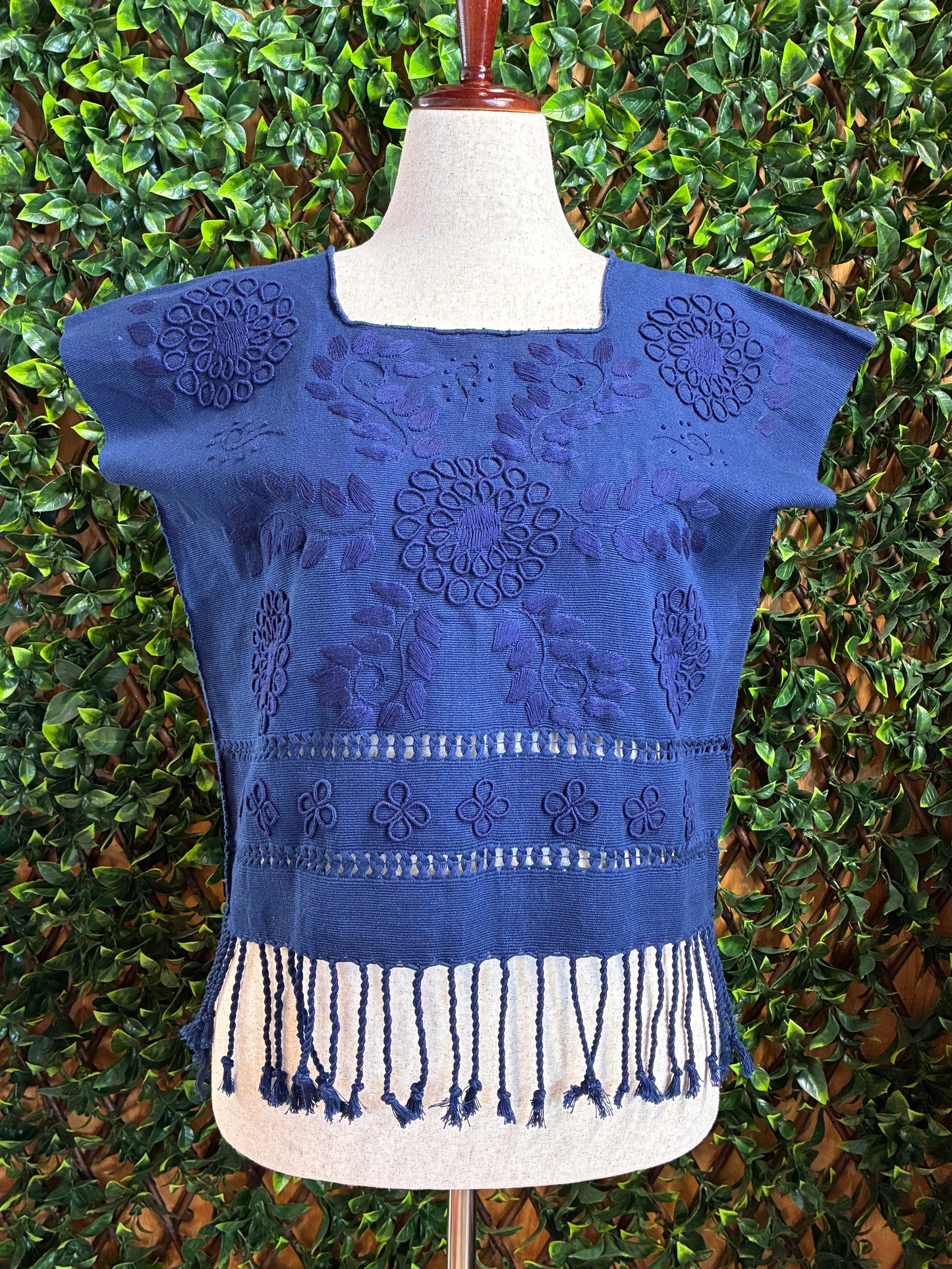 Blusa en Telar de Cintura & Bordado Rococó Monocromático