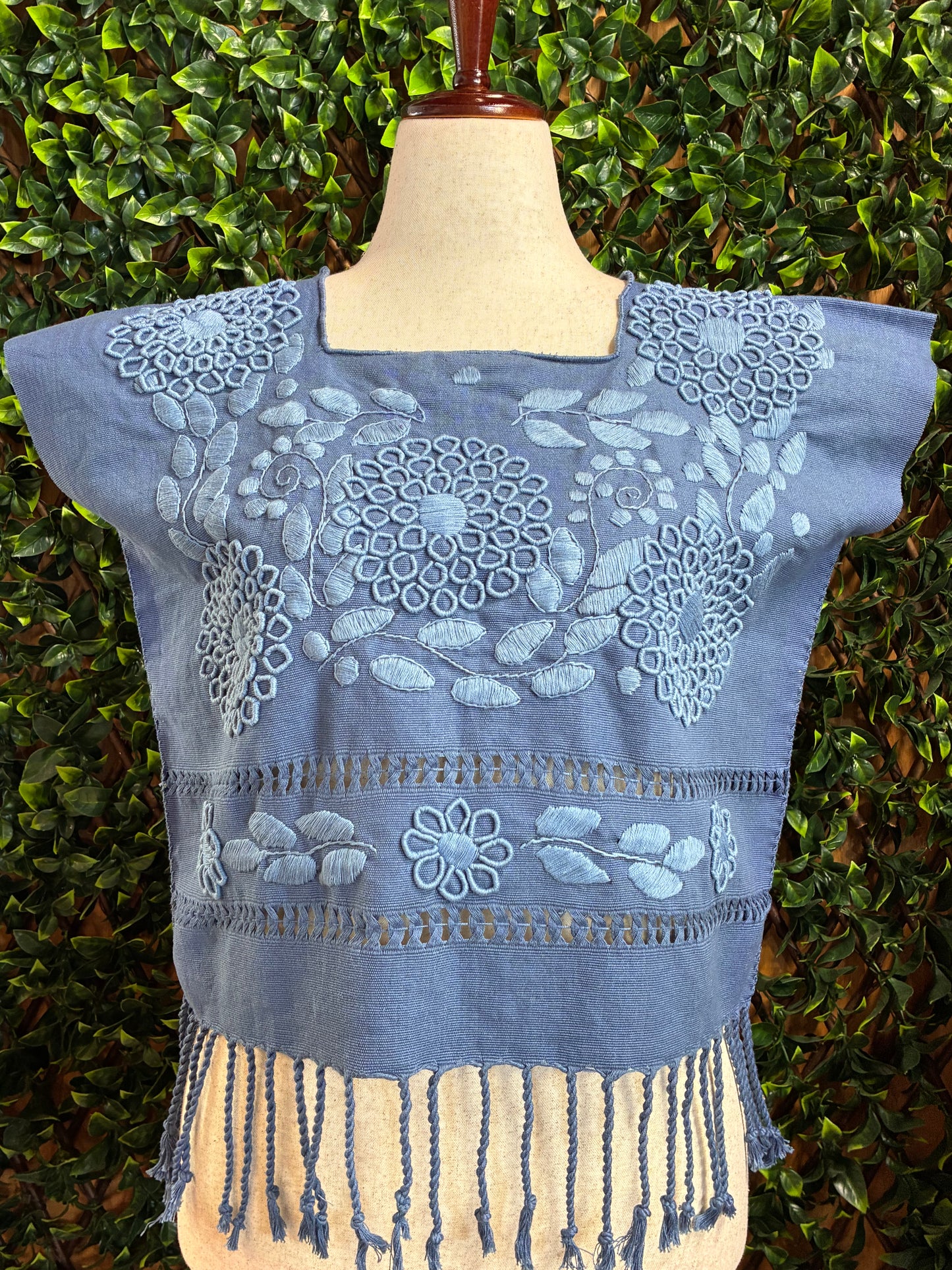 Blusa en Telar de Cintura & Bordado Rococó Monocromático