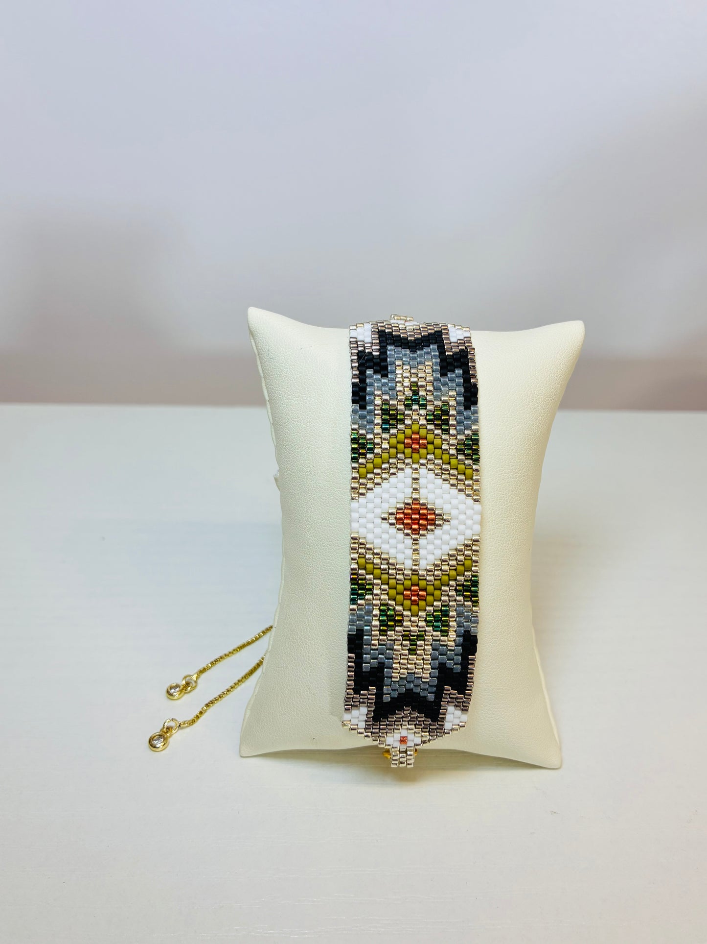 Brazalete Miyuki Tribal