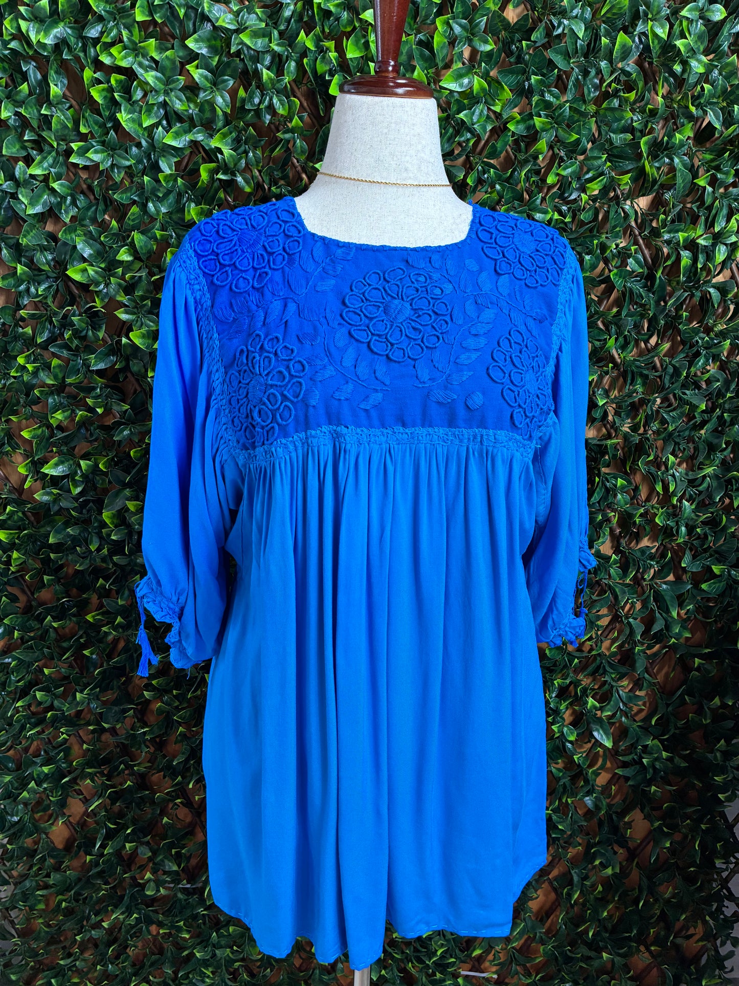 Blusa Artesanal con Bordado Rococó - Azul Manga Globo 3/4