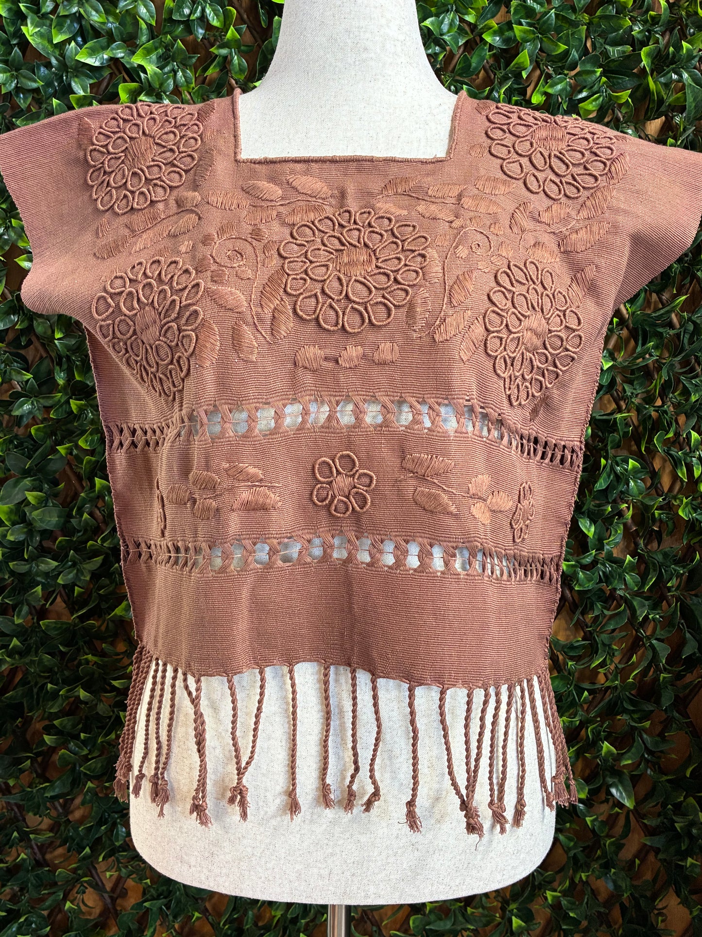 Blusa en Telar de Cintura & Bordado Rococó Monocromático