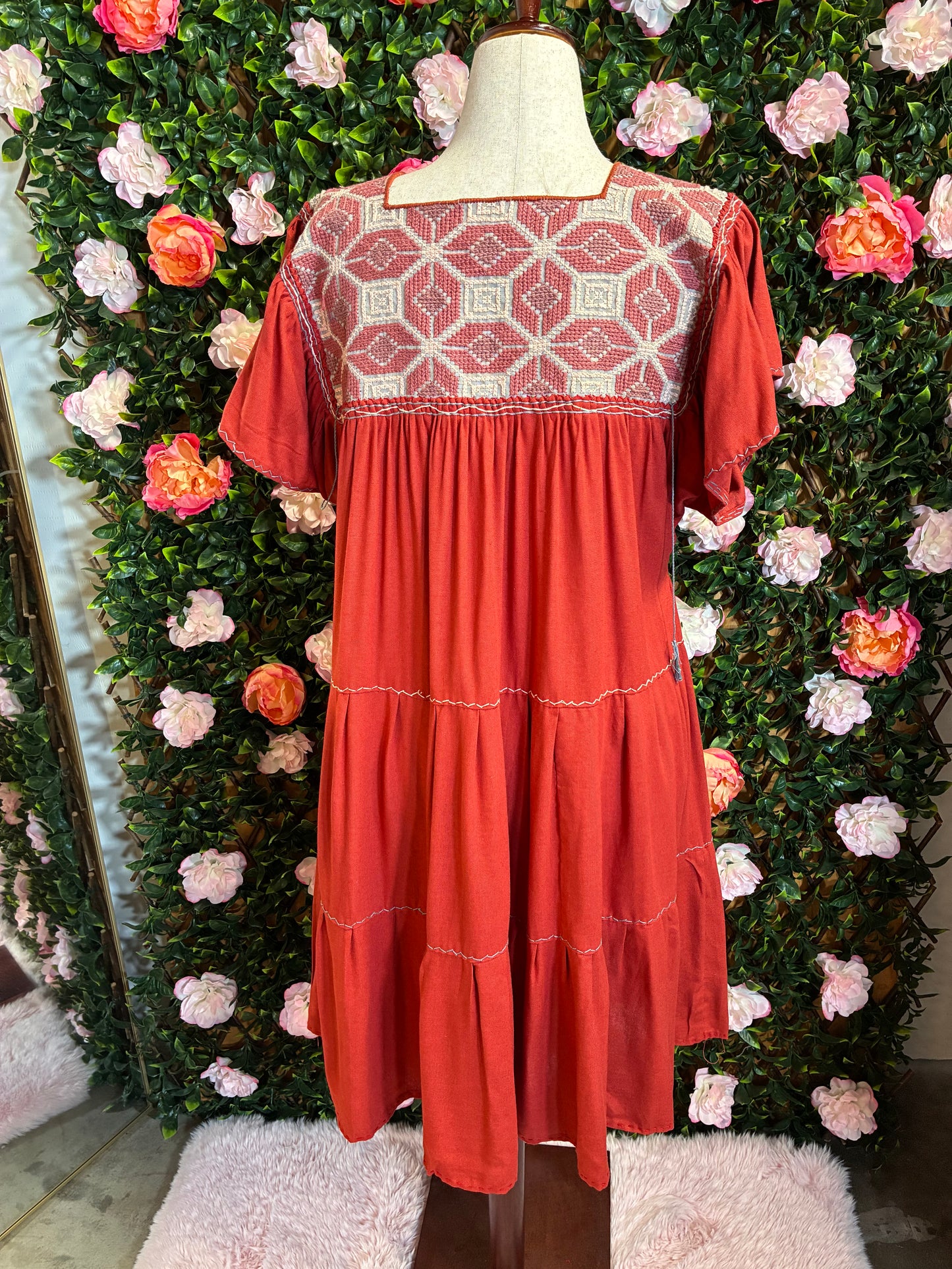 Vestido Lino Bordado Punto de Cruz