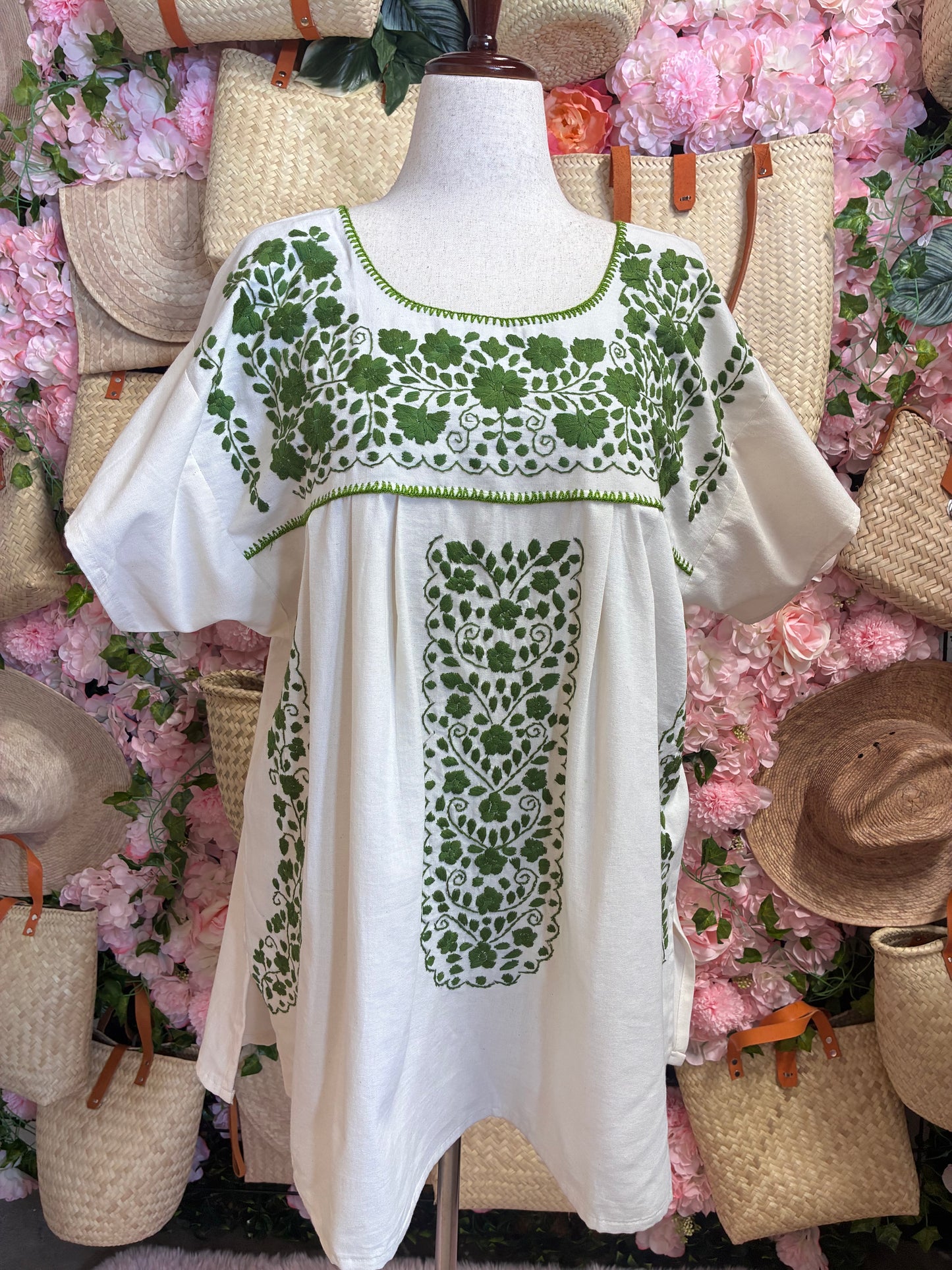 Blusa Chanel bordado de mano