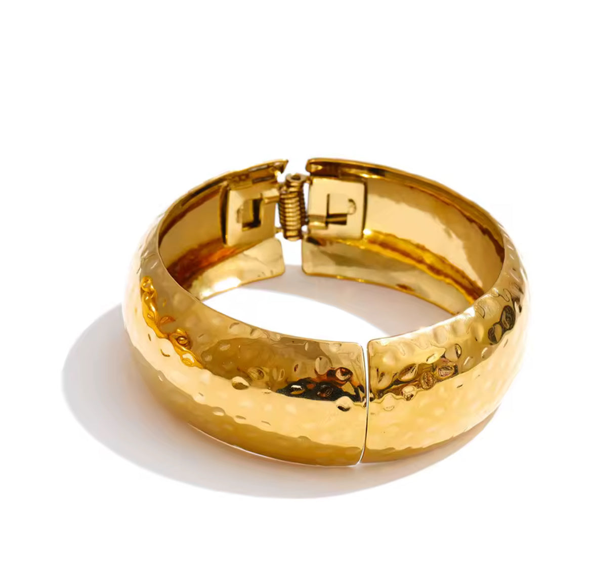 Brazalete Cuff Martillado