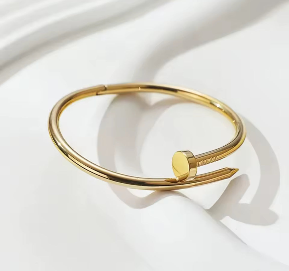 Brazalete Clavo