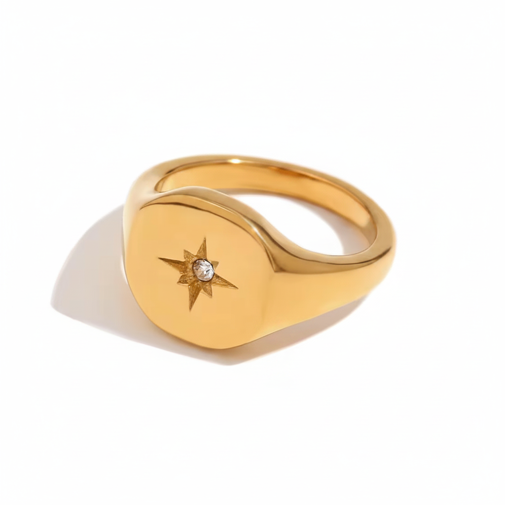 Anillo Estrella Dorado fondo blanco