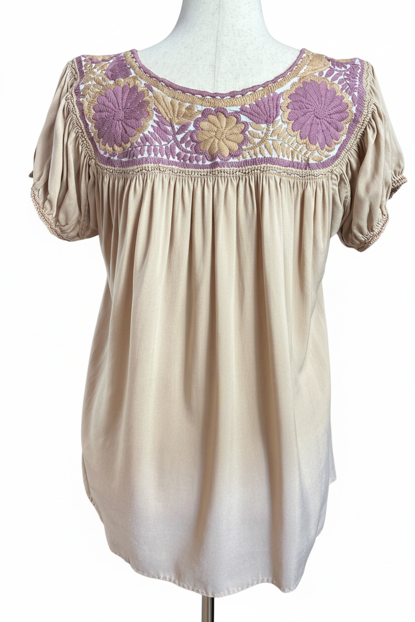 Blusa beige bordado morado