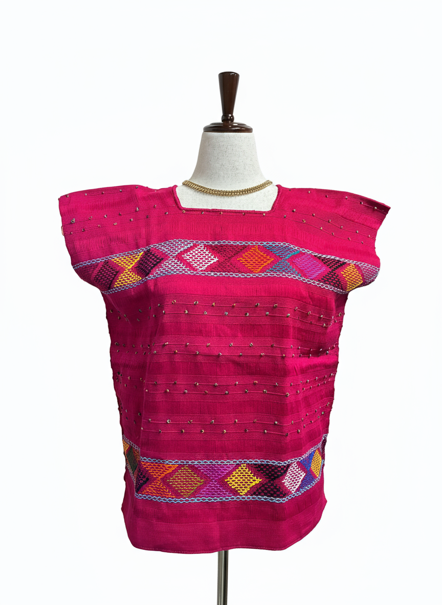 Blusa de Telar Deshilado & Nudito con fondo blanco