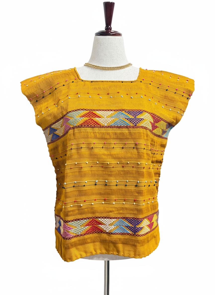 Blusa de Telar Deshilado & Nudito con fondo blanco