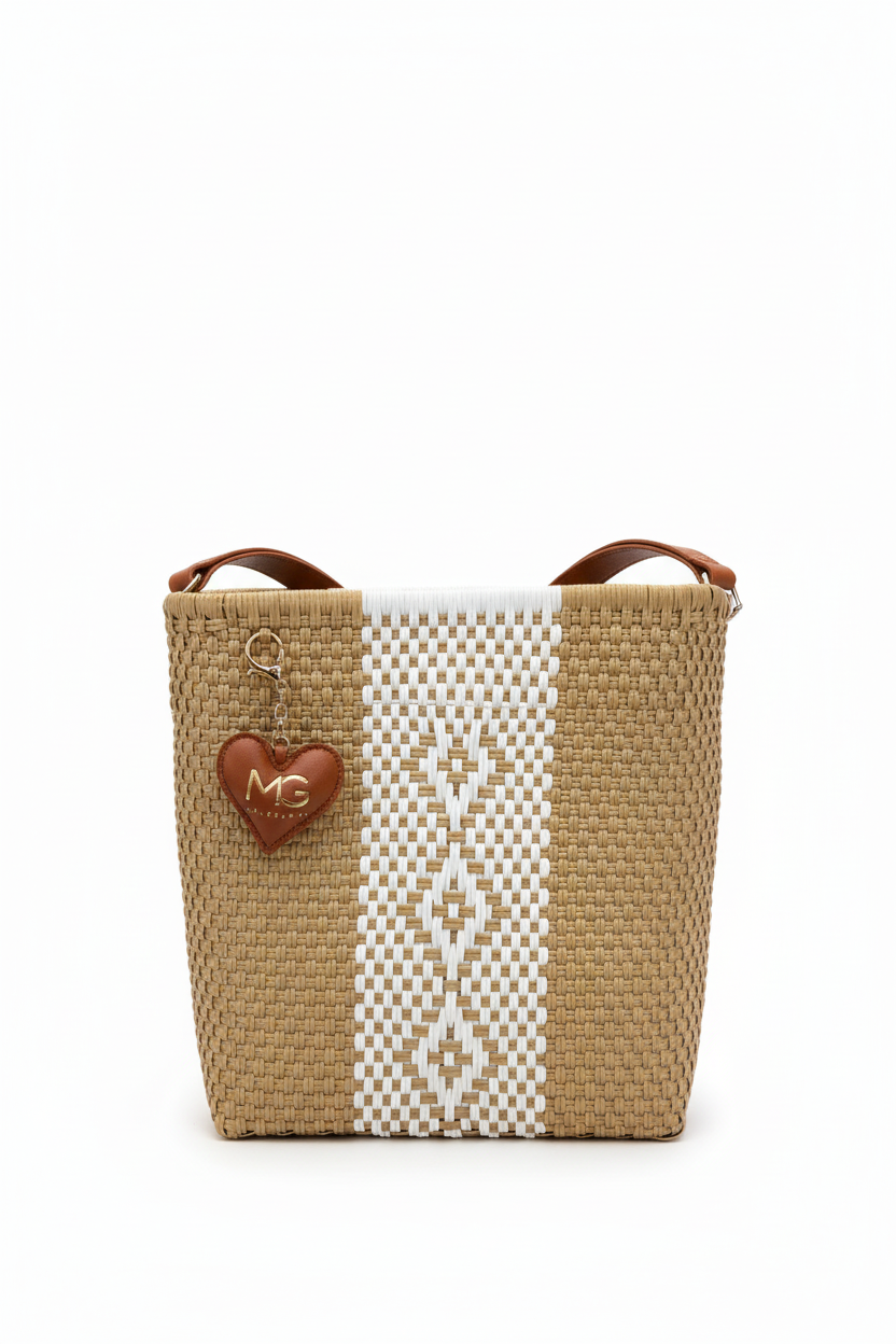Bolsa Blanquita fondo blanco con correa café