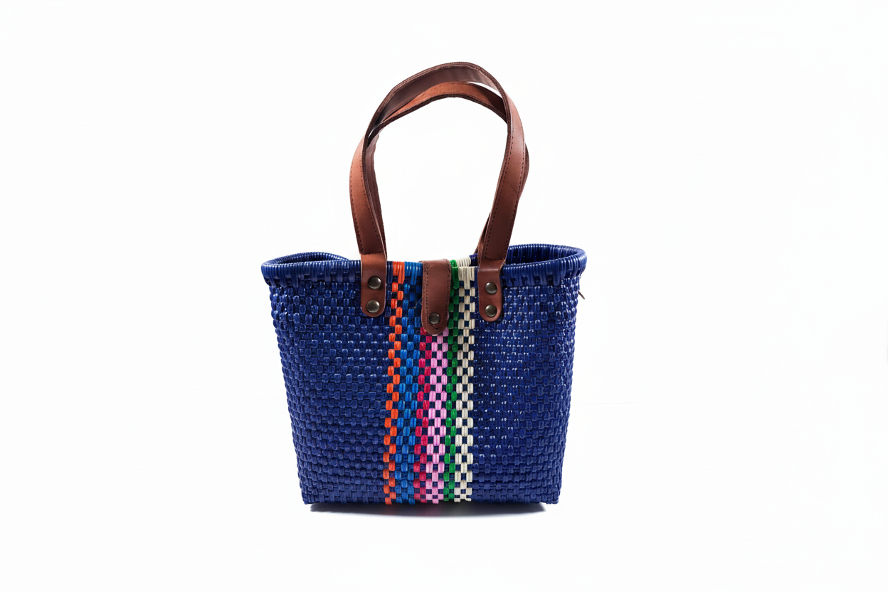 Bolsa Coquis Azul Multicolor vista frontal con fondo blanco