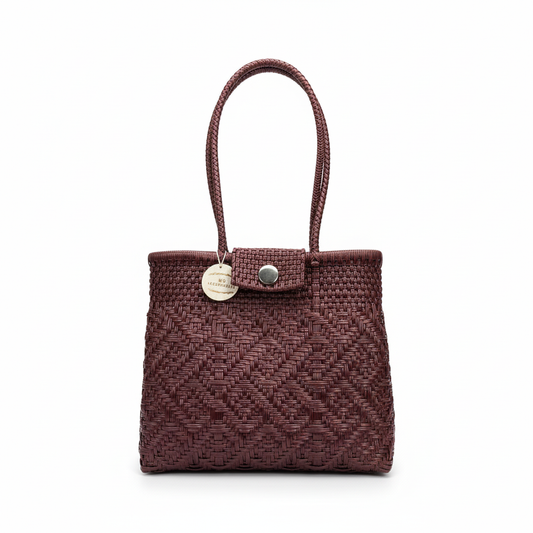 Bolsa María color guinda con fondo blanco