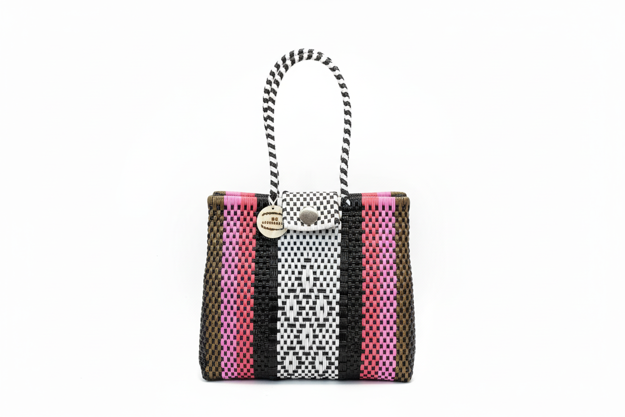 Bolsa María negro, oro, rosa y blanco con fondo blanco