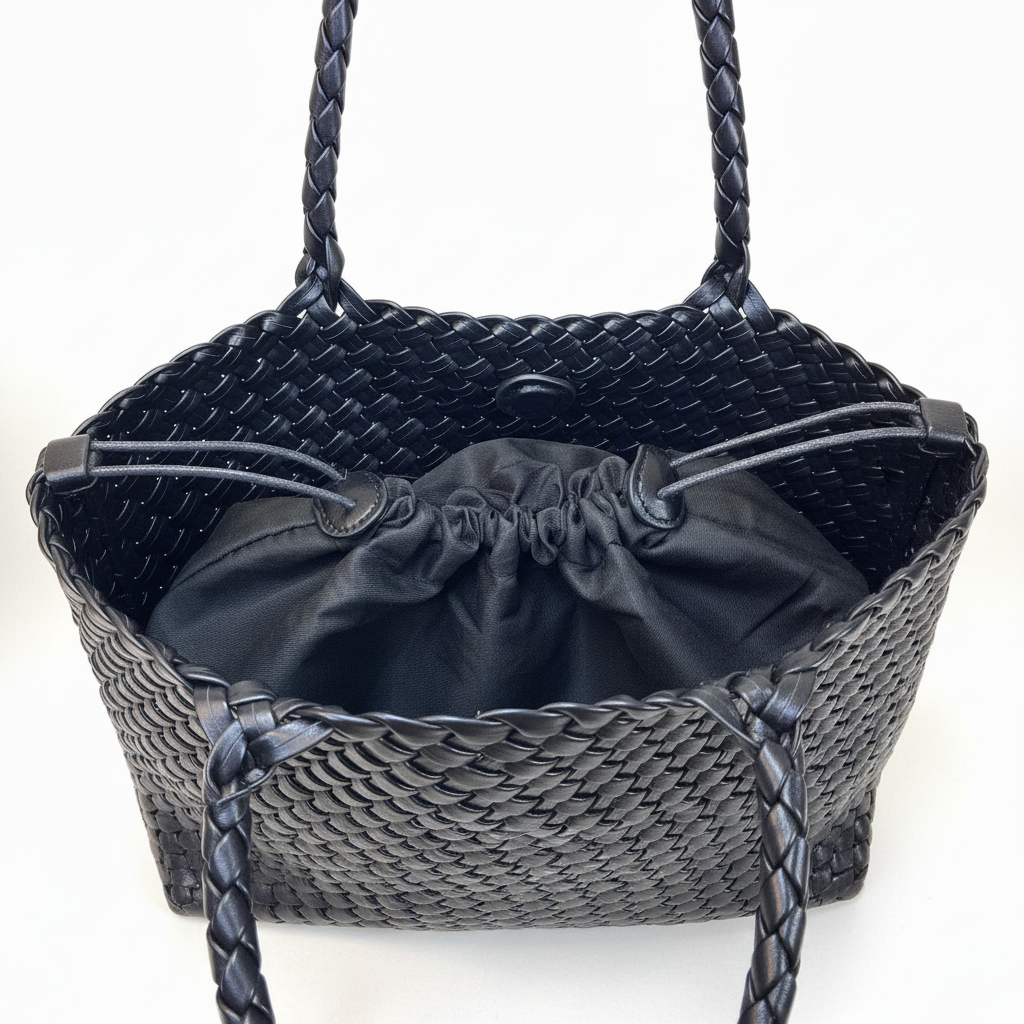 Bolsa Nati Negro interior fondo blanco