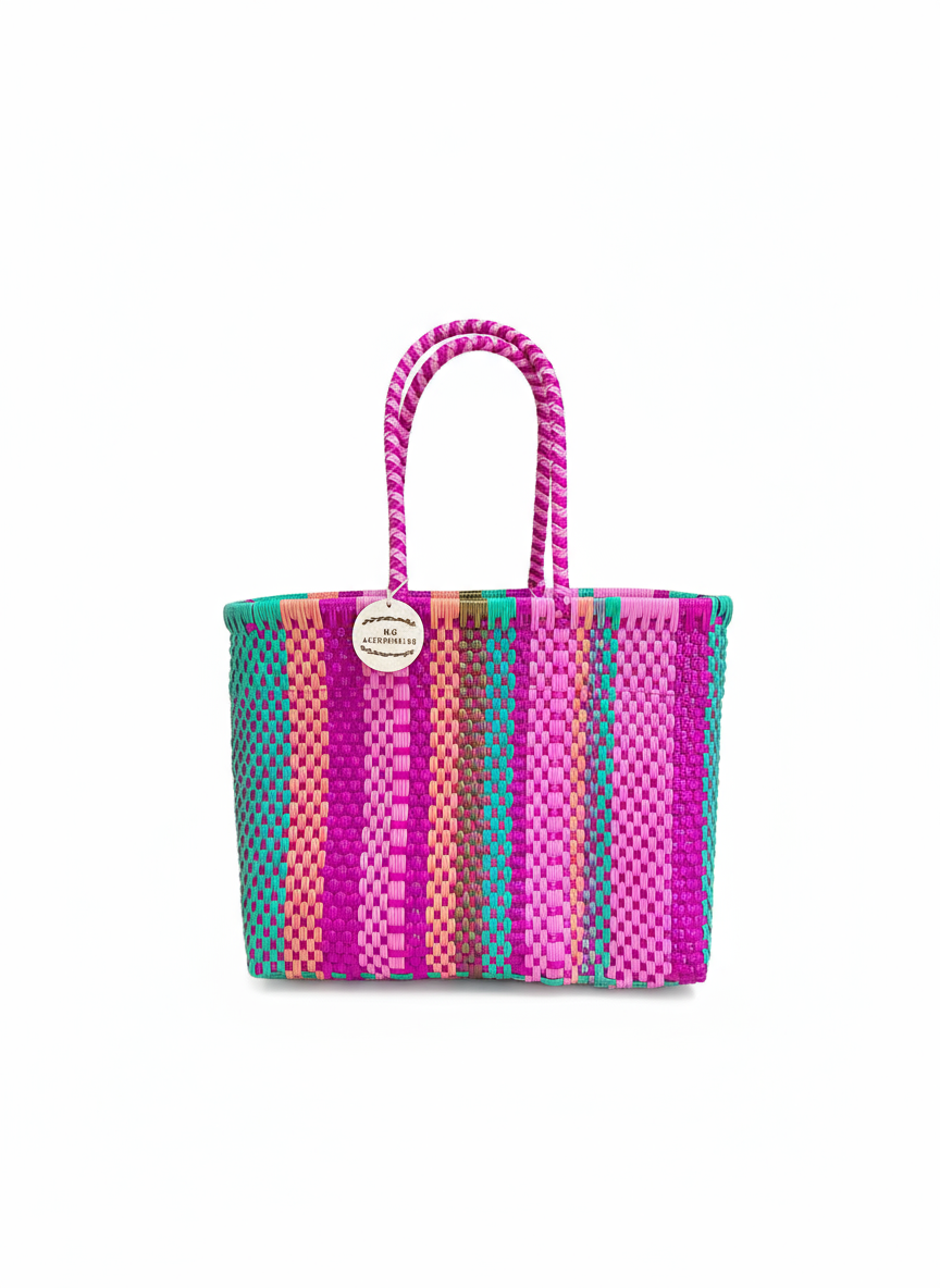 Canasta M con fondo blanco - Sin silla