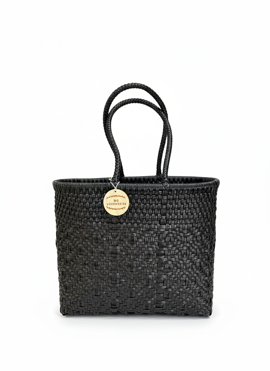 Canasta S con fondo blanco