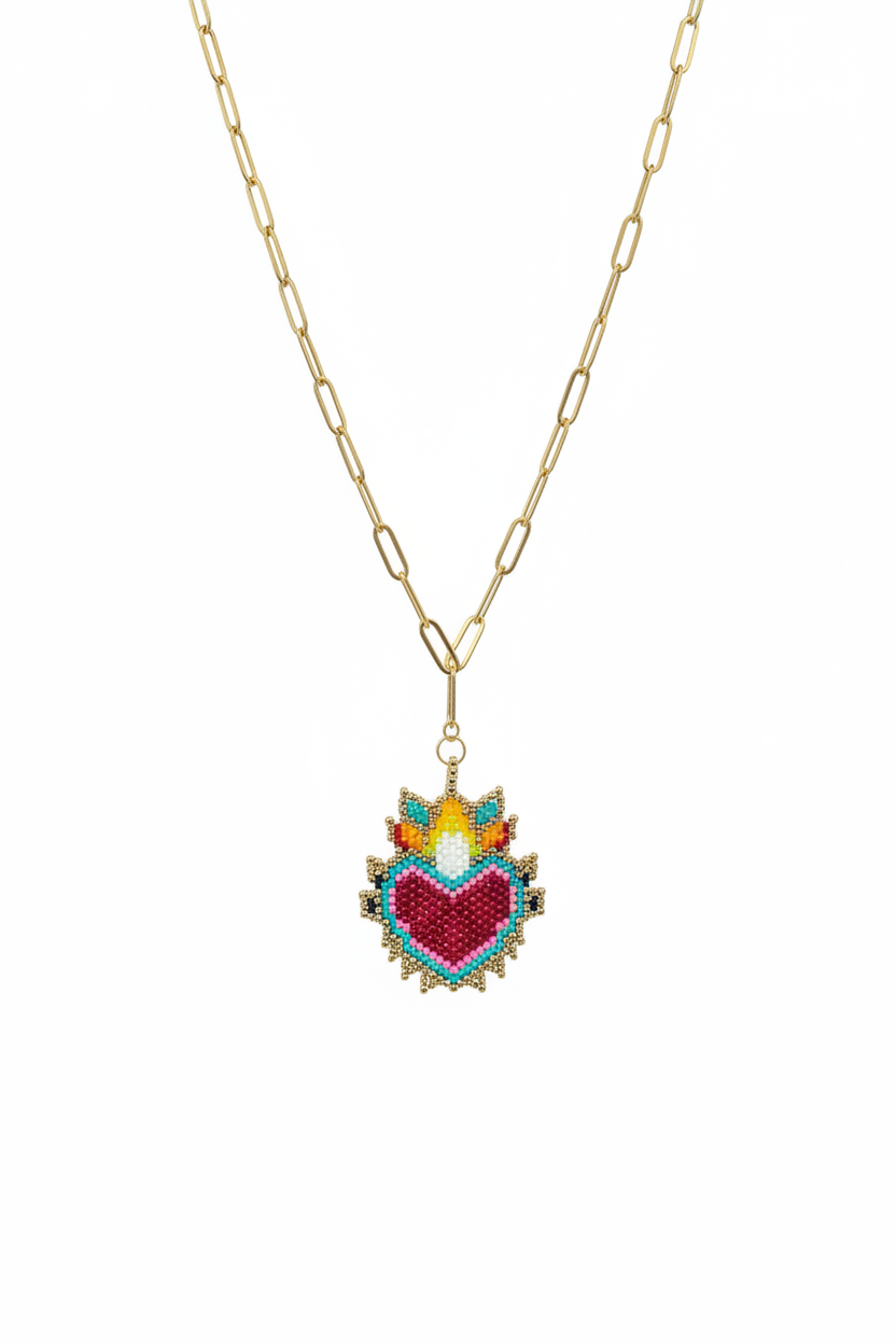 Collar Corazón Sagrado Fondo Blanco