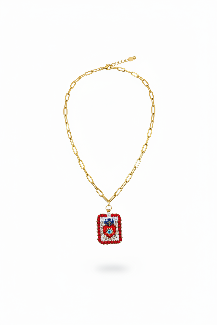 Collar Rojo Blanco Fondo Blanco