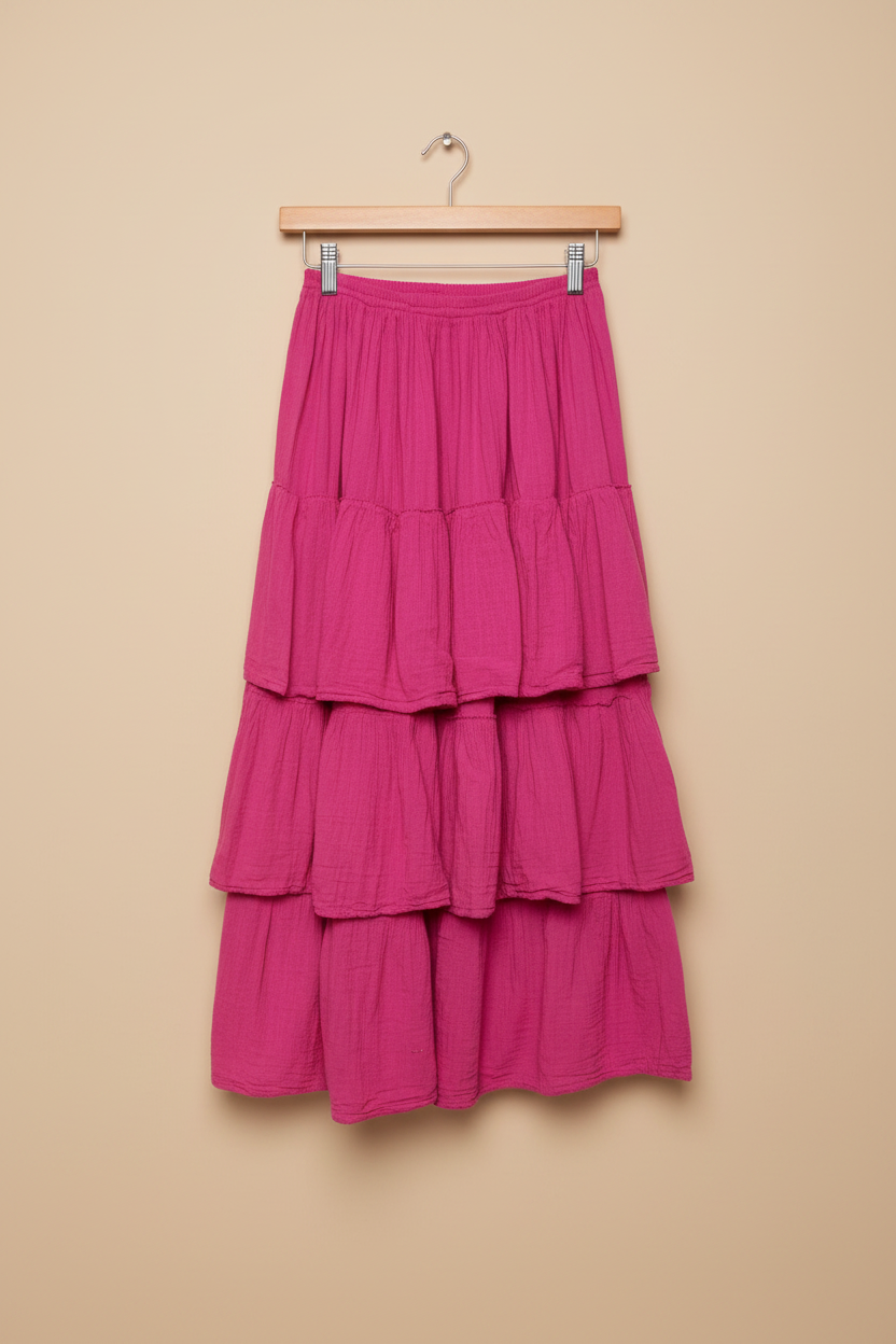Falda fiusha fondo beige liso