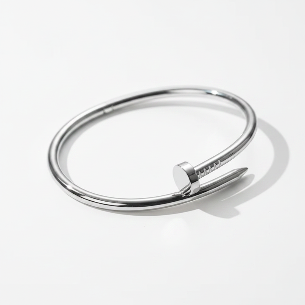 Pulsera clavo con fondo blanco