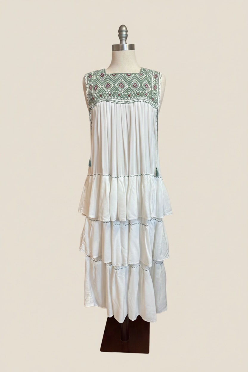 Vestido bordado - vista frontal 2
