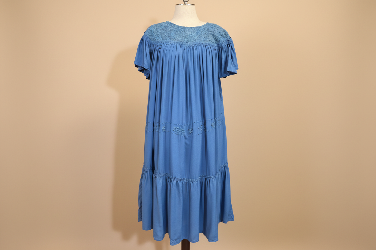 Vestido Rococo Azul - Vista completa fondo beige