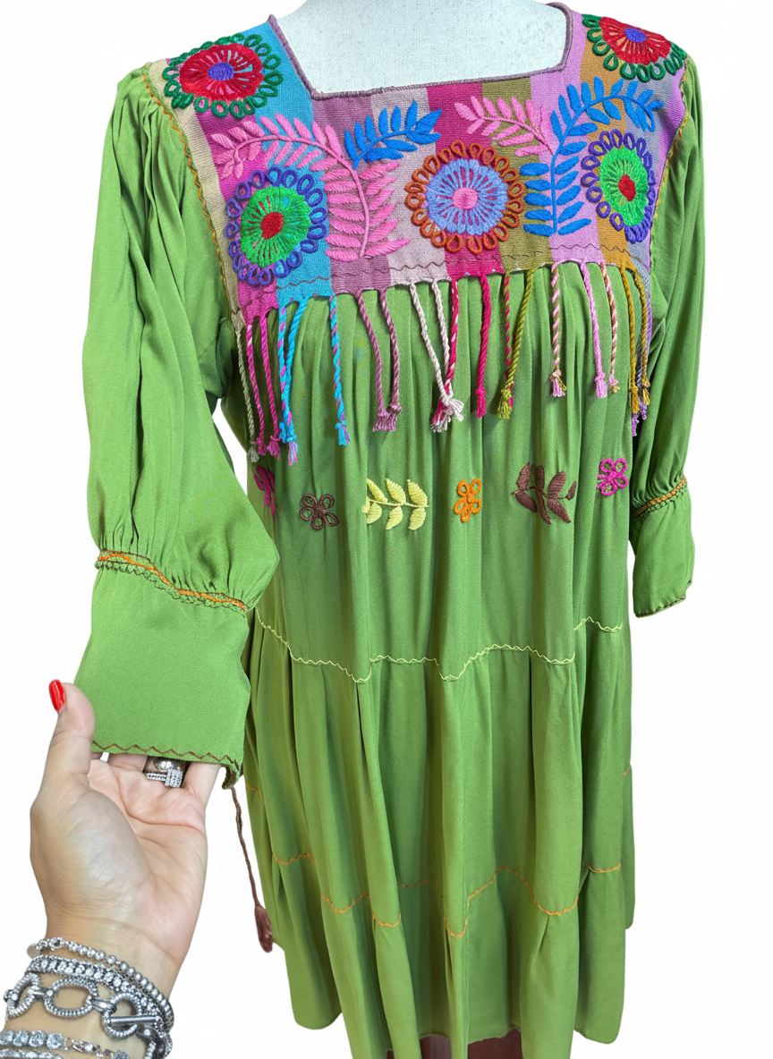 Vestido Rococo con fondo blanco - Imagen 1