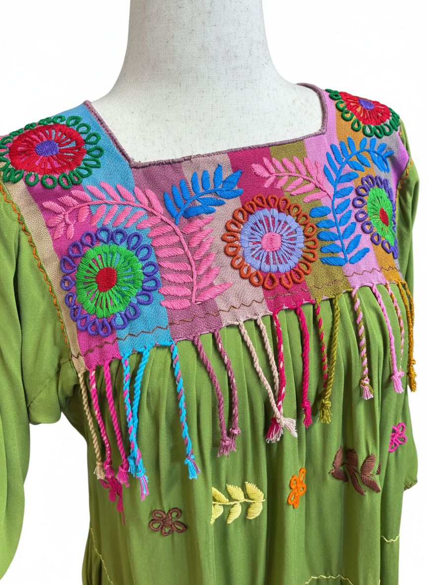 Vestido Rococo con fondo blanco - Imagen 2