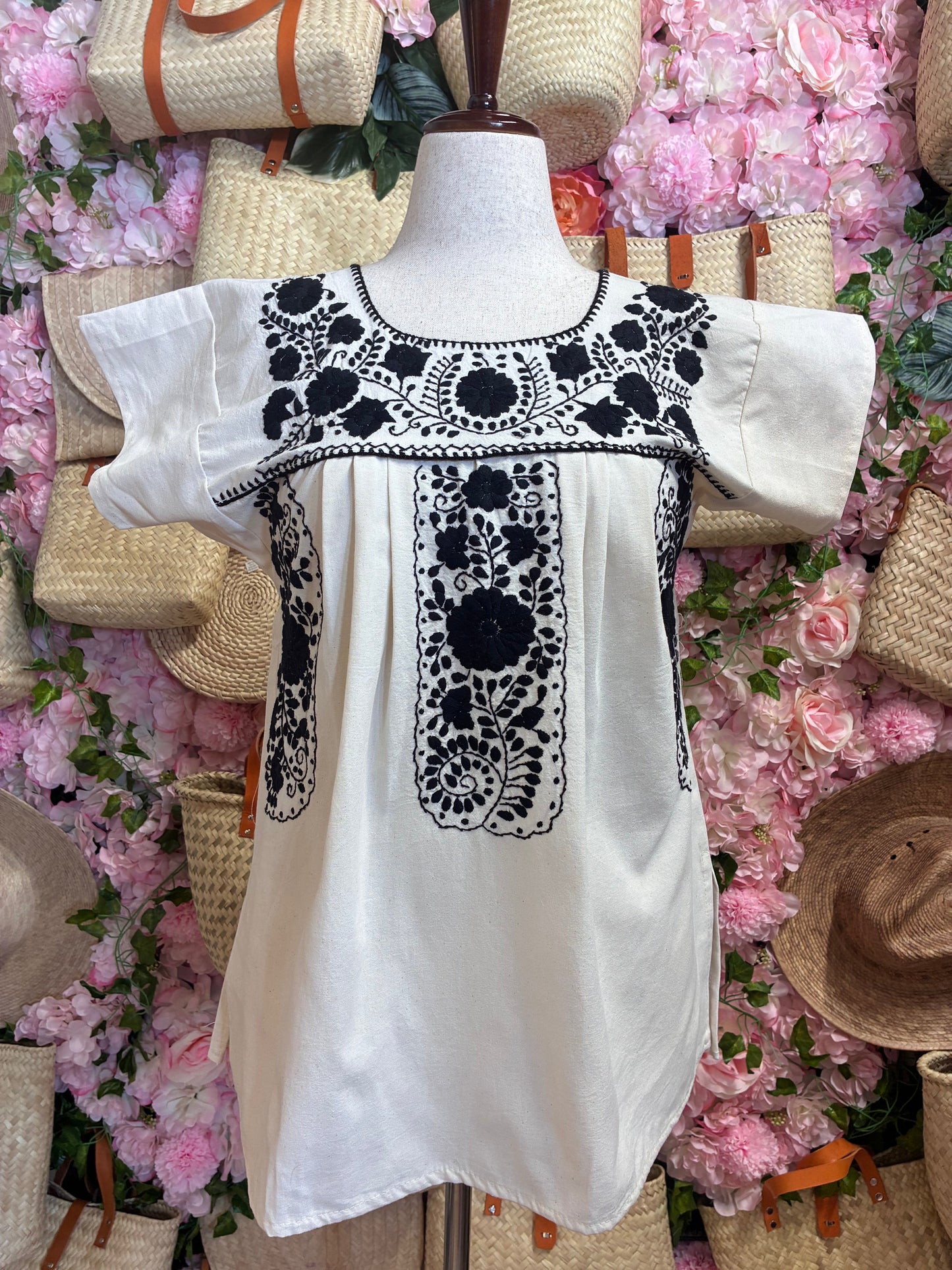 Blusa Chanel Bordado de Mano